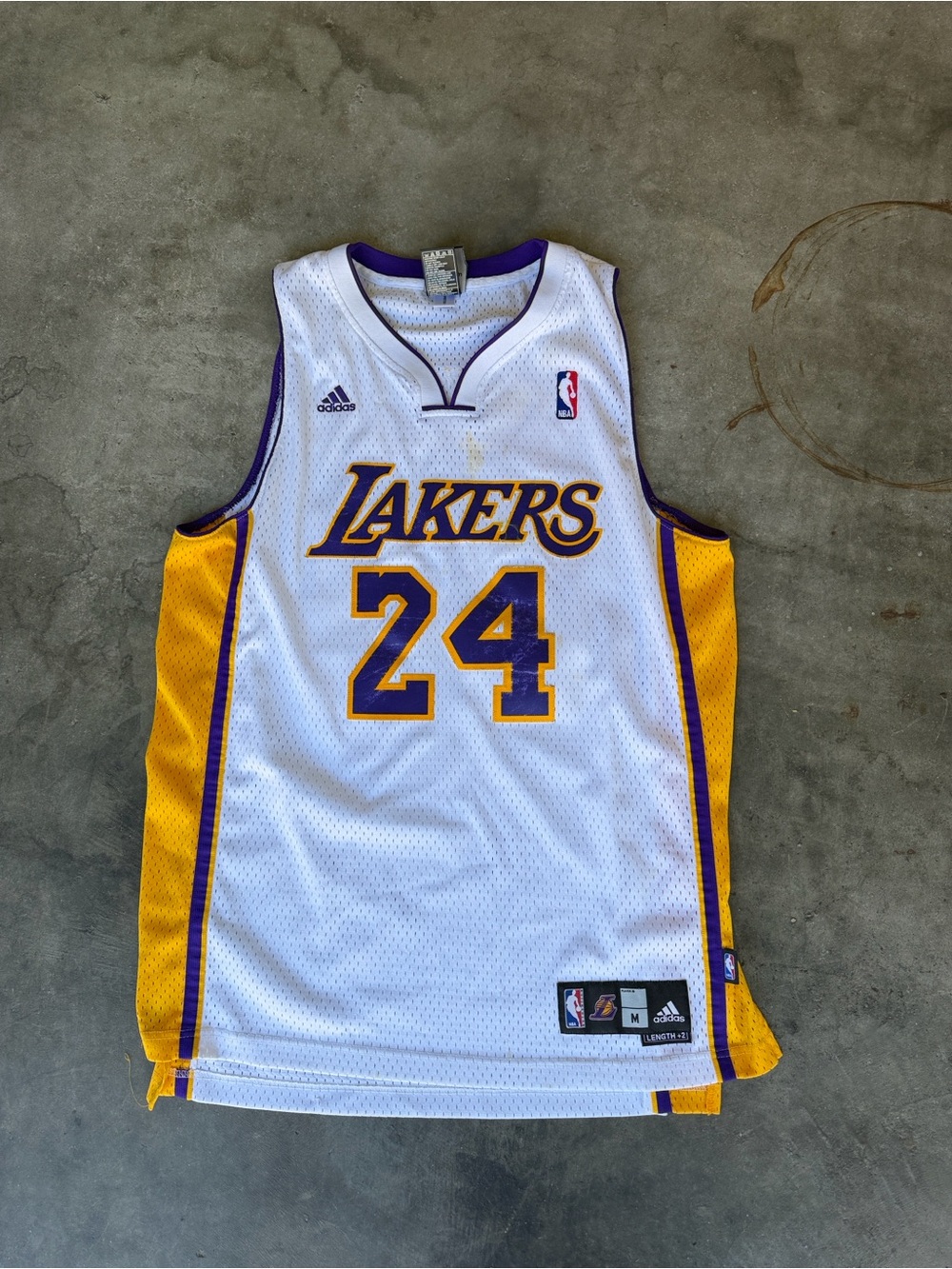 KOBE BRYANT #24 LAKERS SWINGMAN ADIDAS MEDIUM JERSEY